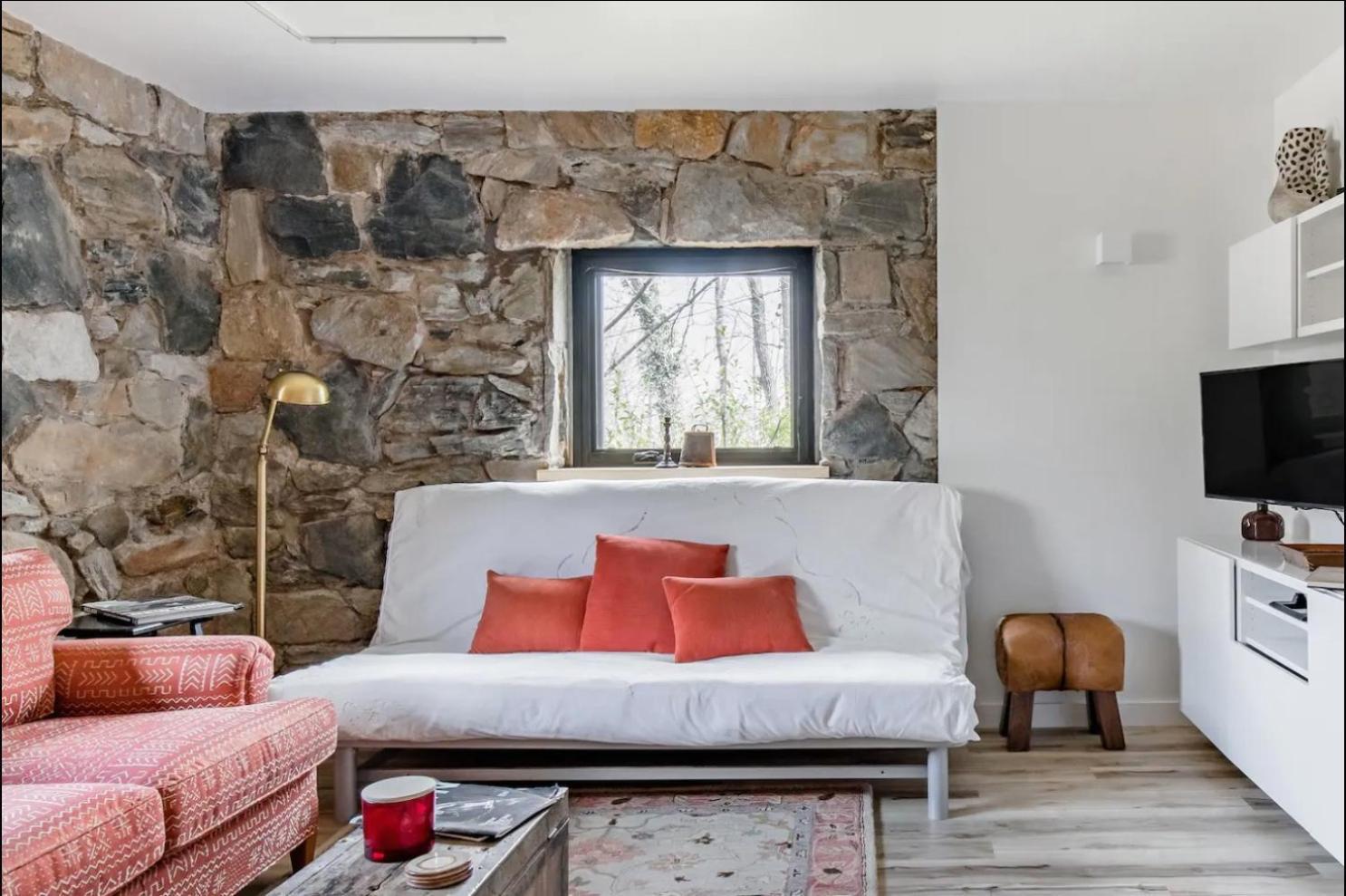 Studio Guest Suite In Forest Cottage Tryon エクステリア 写真